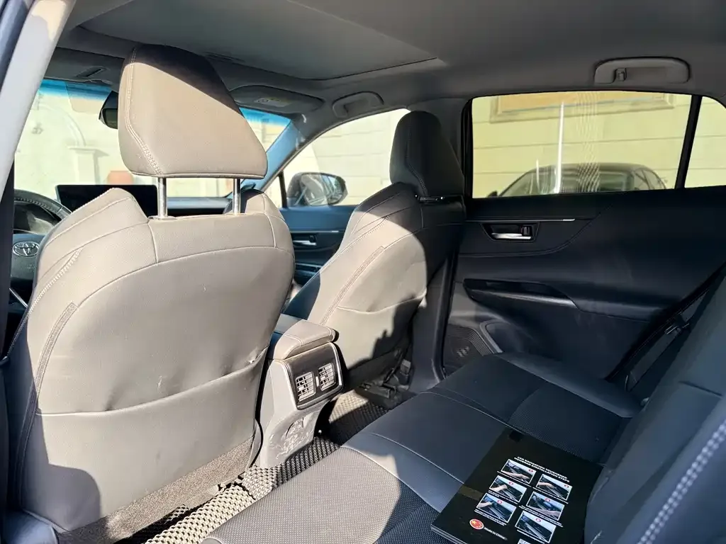 Toyota Venza 2022 из CN, фото 10