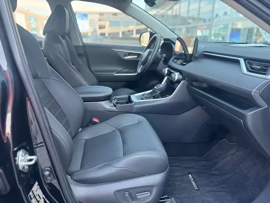 Toyota Wildlander 2023 из CN, фото 10