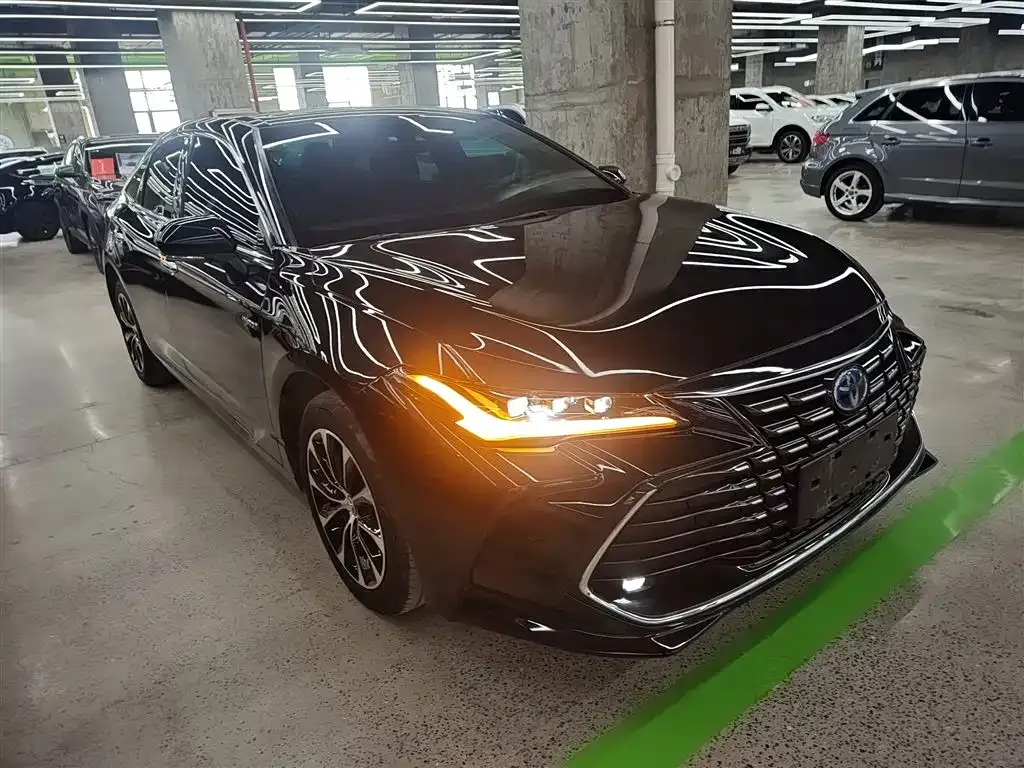 Toyota Avalon — фото 2