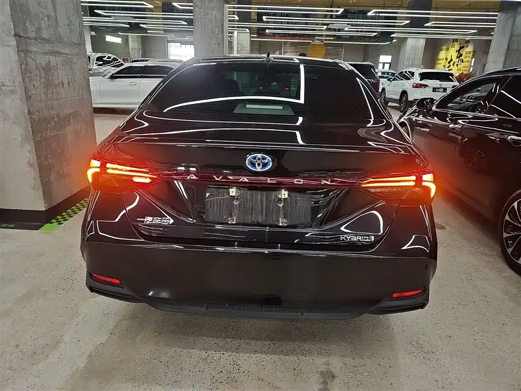 Toyota Avalon — фото 10