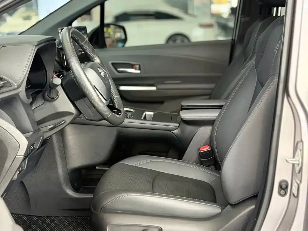 Toyota Sienna 2022 из CN, фото 2
