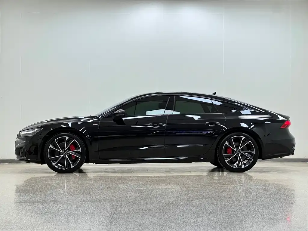 Audi A7 2024 из CN, фото 6