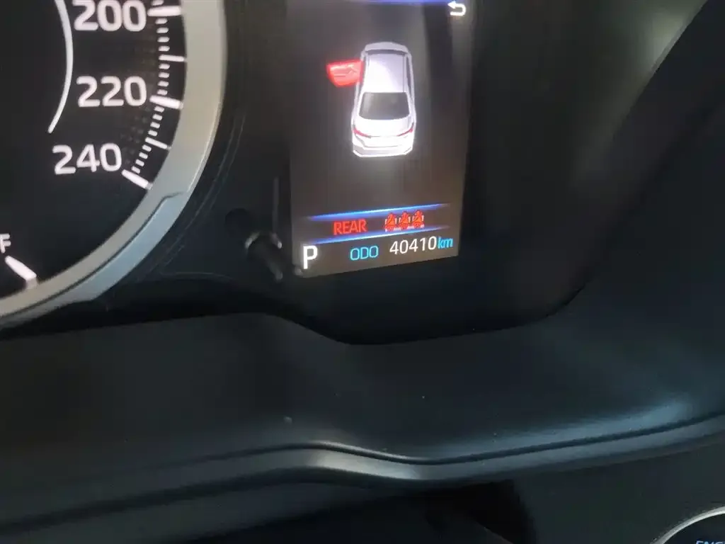 Toyota Corolla 2024 из CN, фото 2