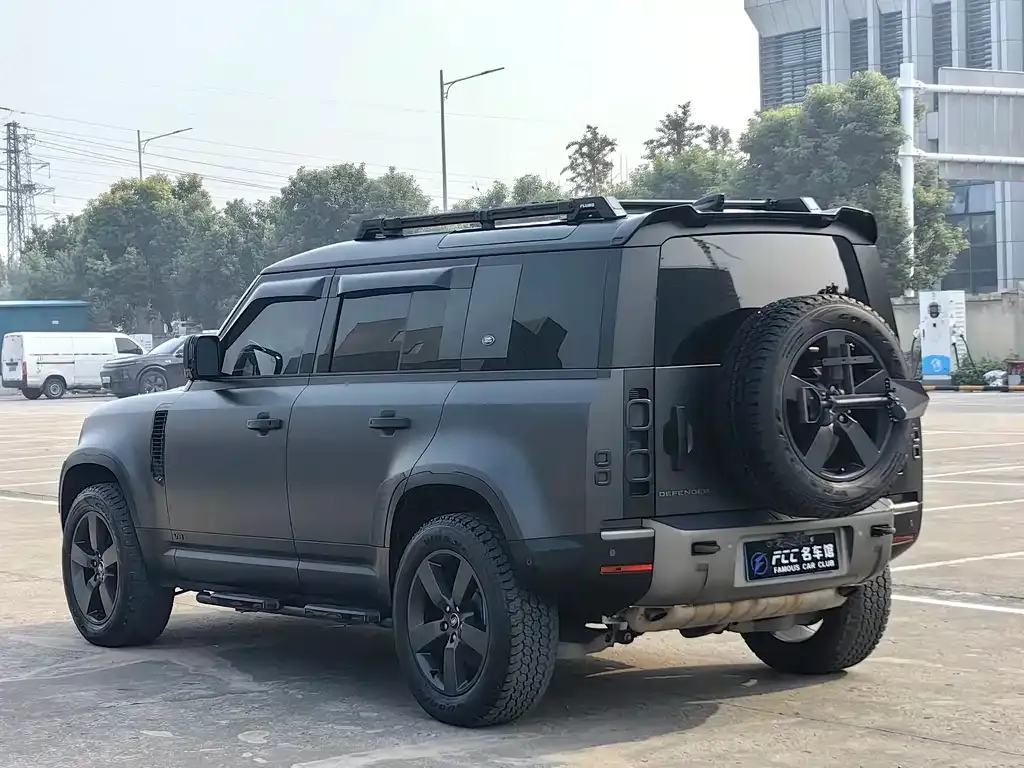 Land Rover Defender — фото 8