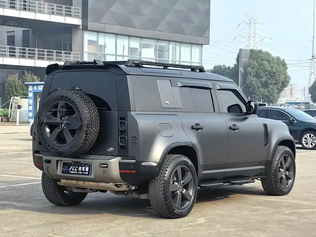 Land Rover Defender — фото 9