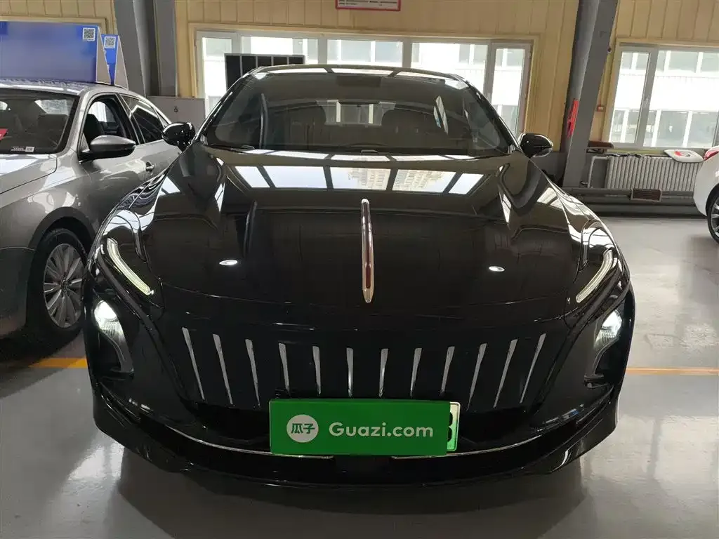 Hongqi E-QM5 2023 из CN, фото 2