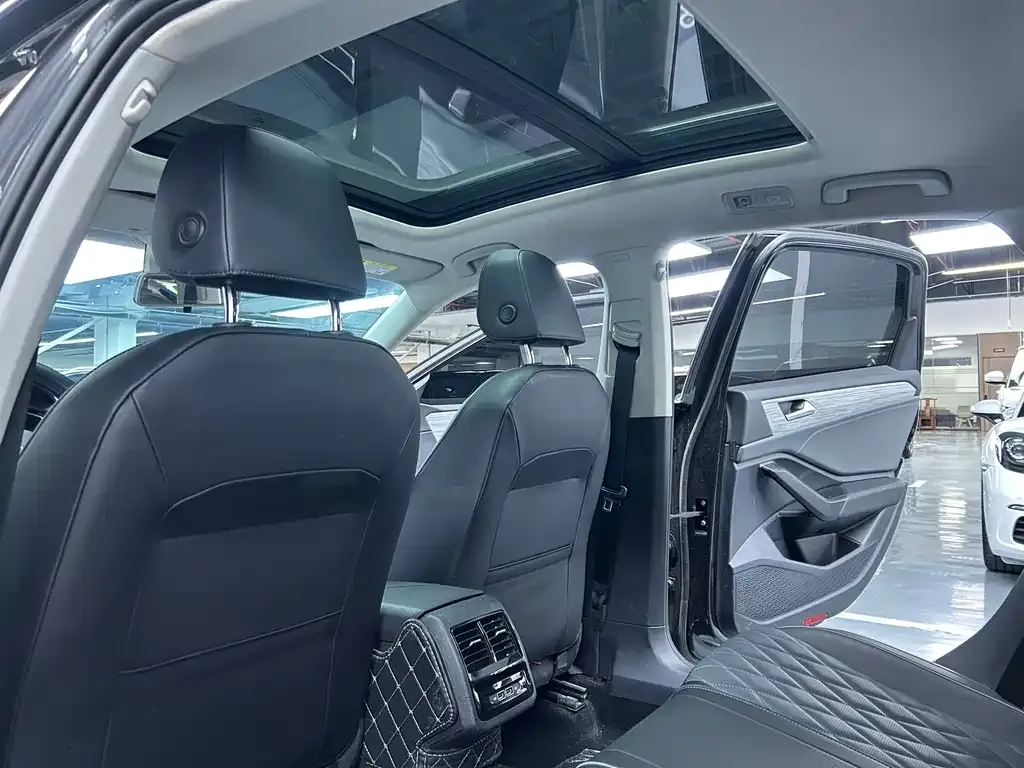 Volkswagen Sagitar 2023 из CN, фото 9