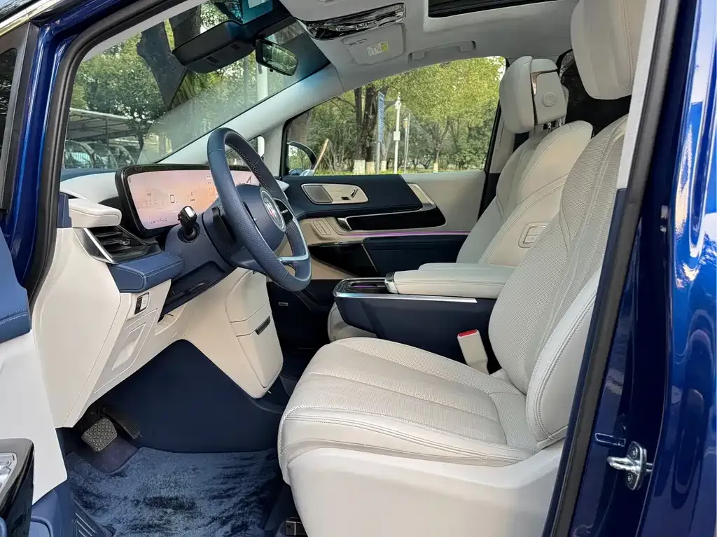 Buick Century 2023 из CN, фото 3