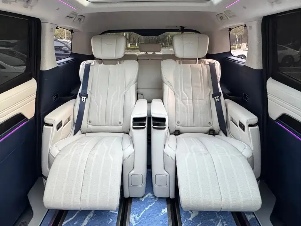 Buick Century 2023 из CN, фото 10