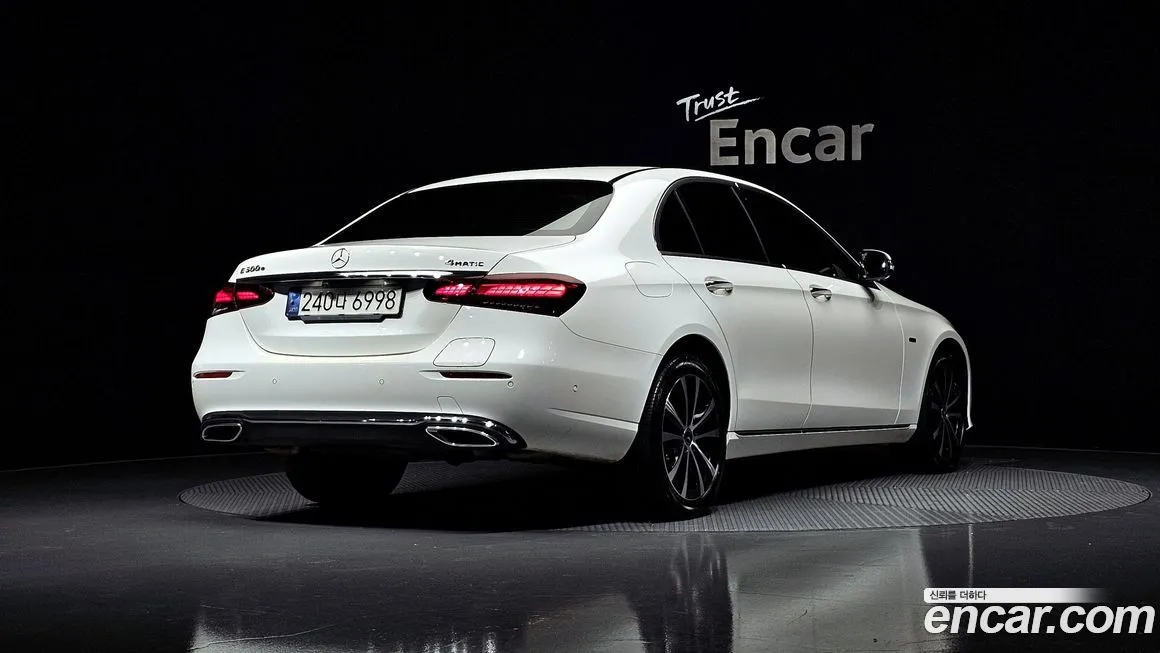 Mercedes-Benz E-Class — фото 3