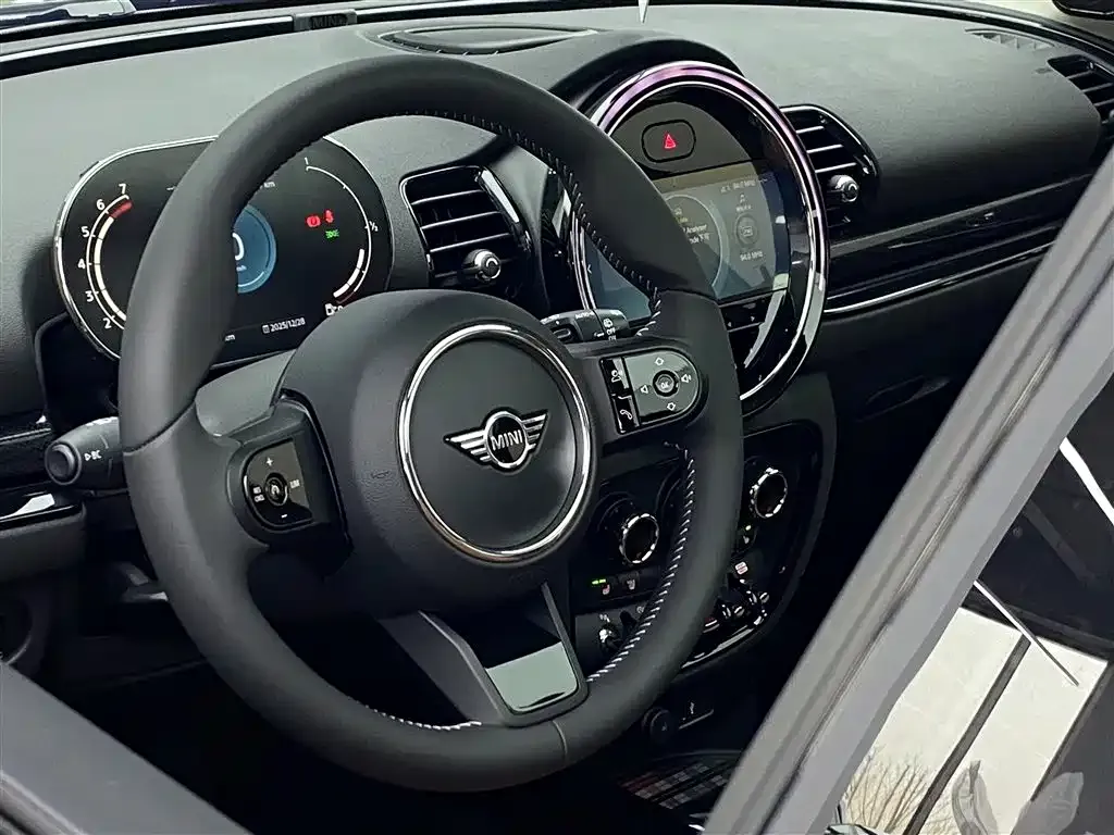 MINI Clubman 2023 из CN, фото 7