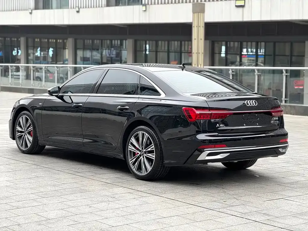 Audi A6L — фото 6
