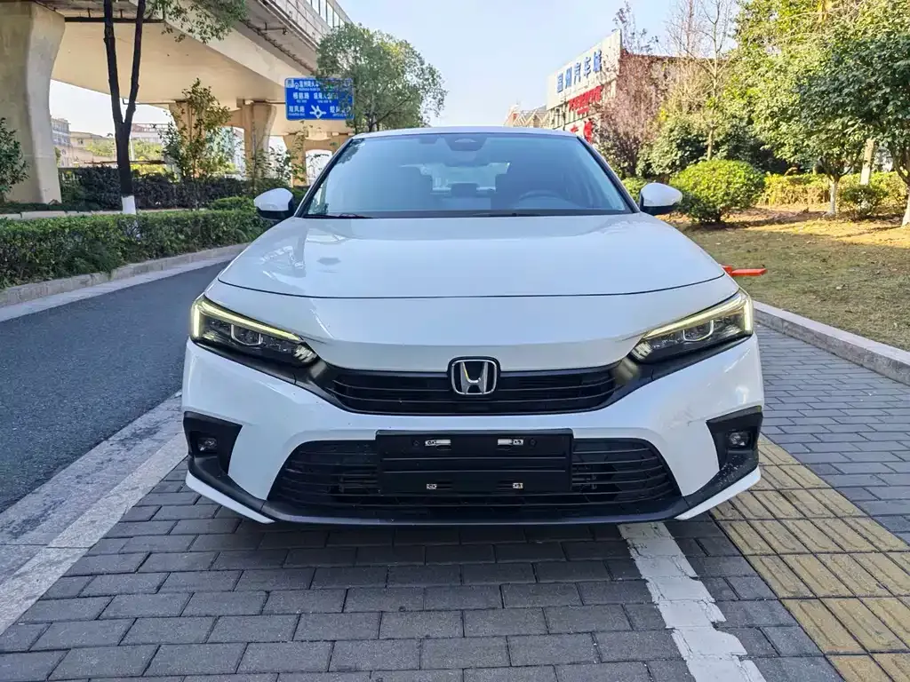 Honda Civic 2024 из CN, фото 2