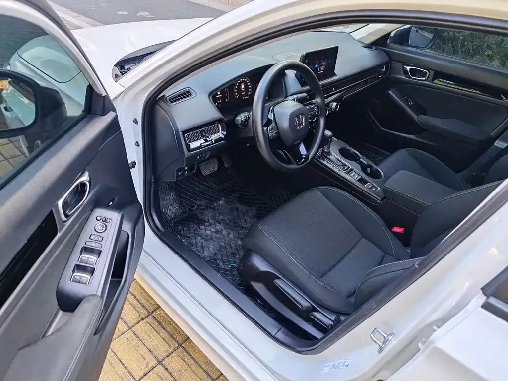 Honda Civic 2024 из CN, фото 4
