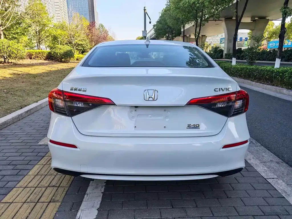 Honda Civic 2024 из CN, фото 3