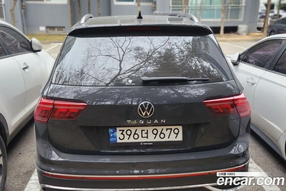 Volkswagen Tiguan — фото 10