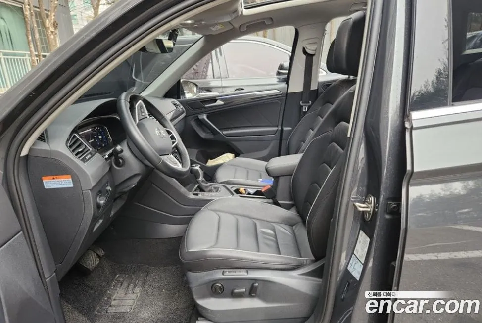 Volkswagen Tiguan — фото 8