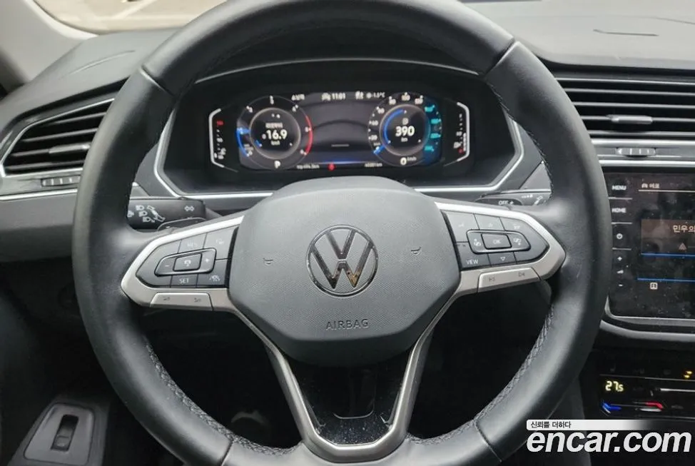Volkswagen Tiguan — фото 7