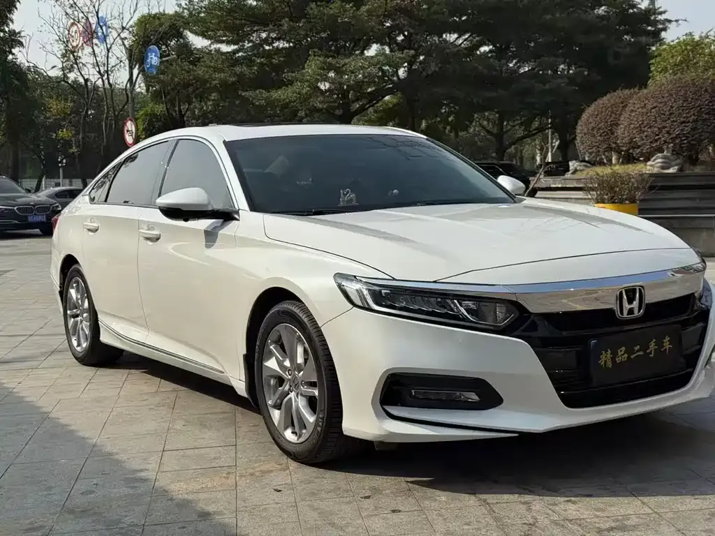Honda Accord — фото 3