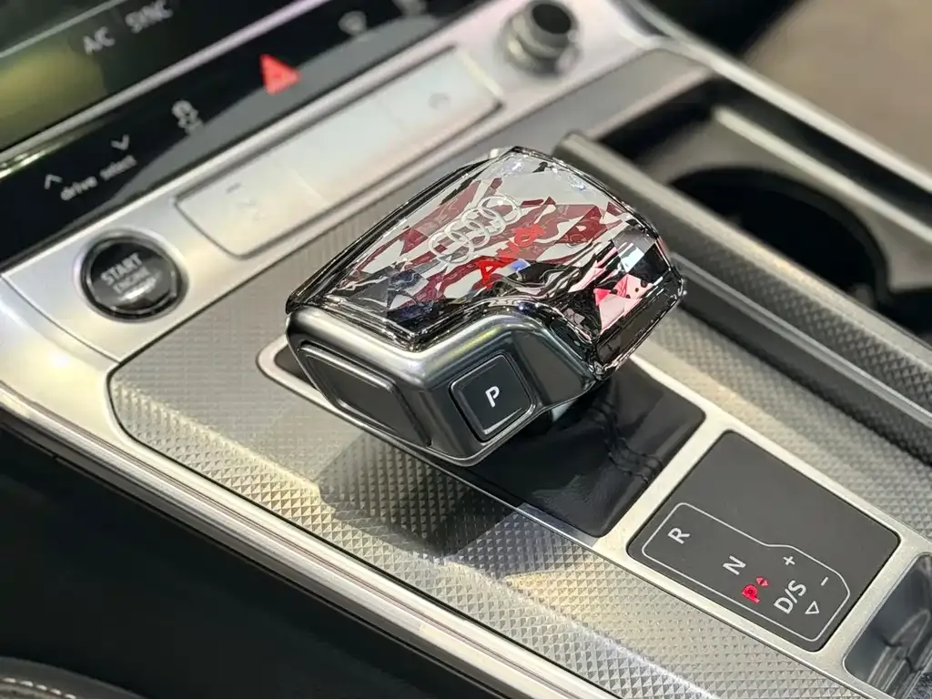 Audi A6L 2023 из CN, фото 3