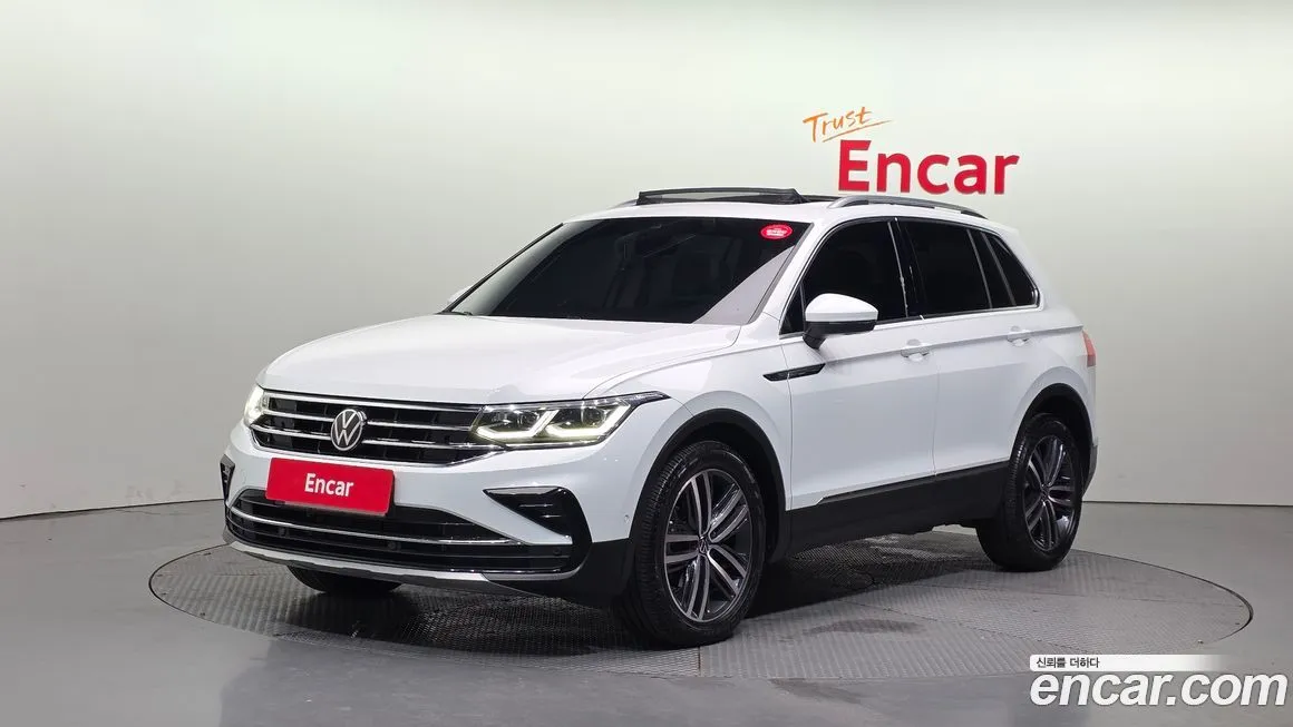 Volkswagen Tiguan — фото 1