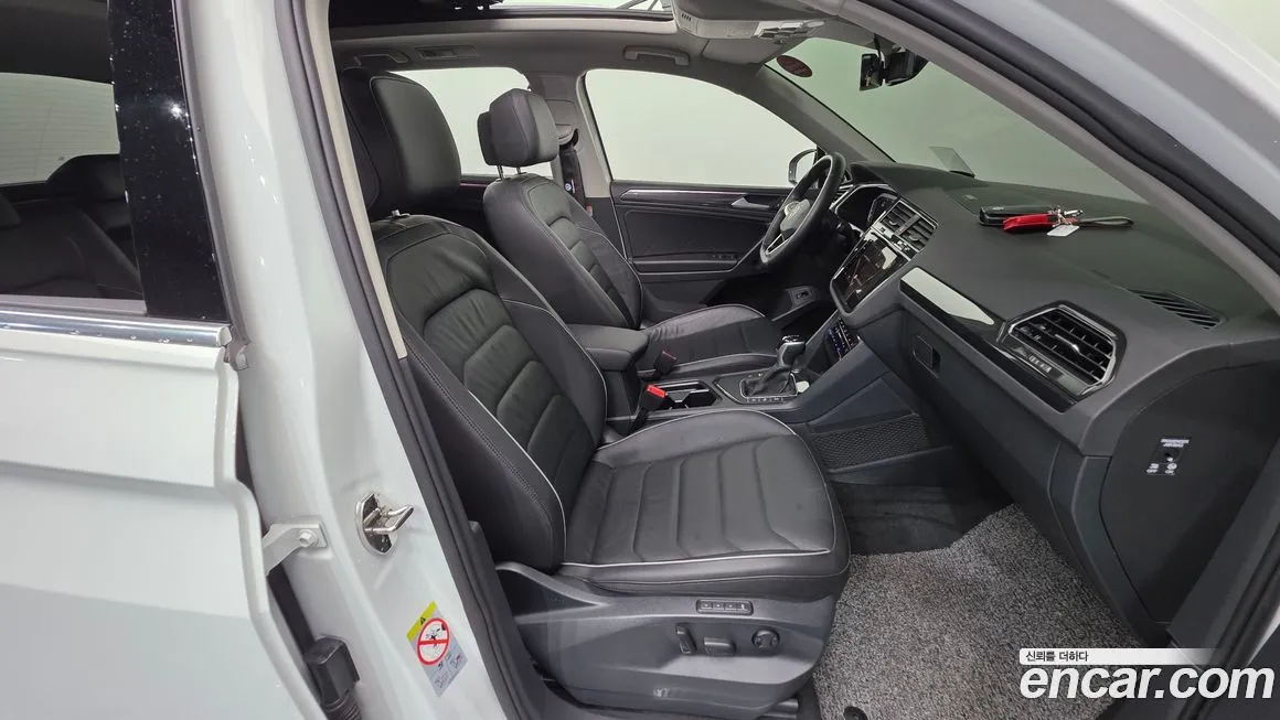 Volkswagen Tiguan — фото 6