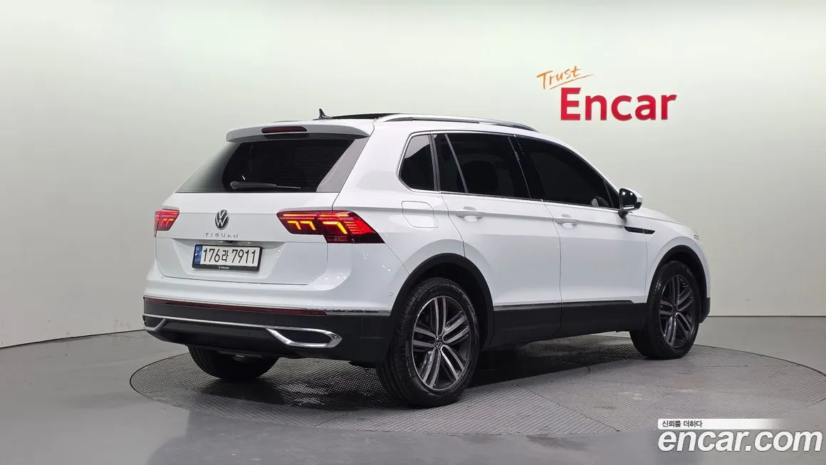 Volkswagen Tiguan — фото 2