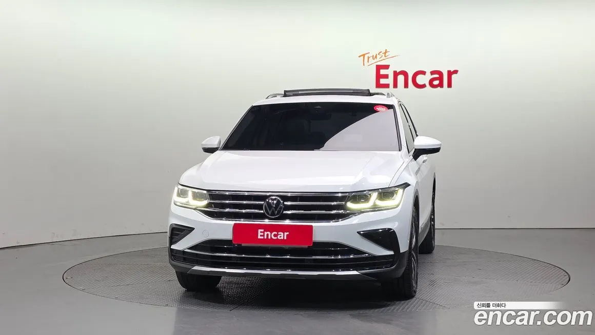 Volkswagen Tiguan — фото 8