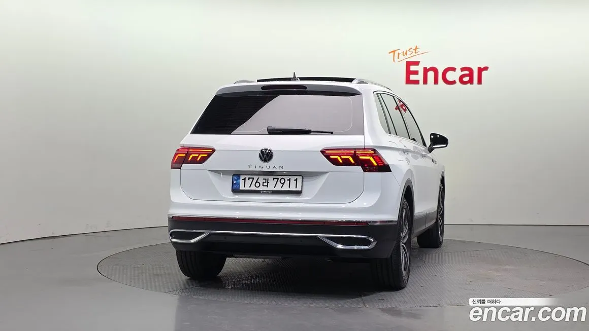 Volkswagen Tiguan — фото 4