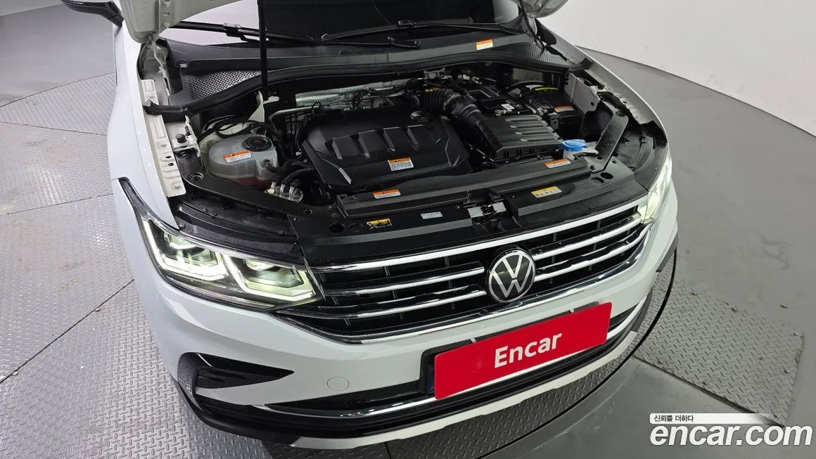 Volkswagen Tiguan — фото 7