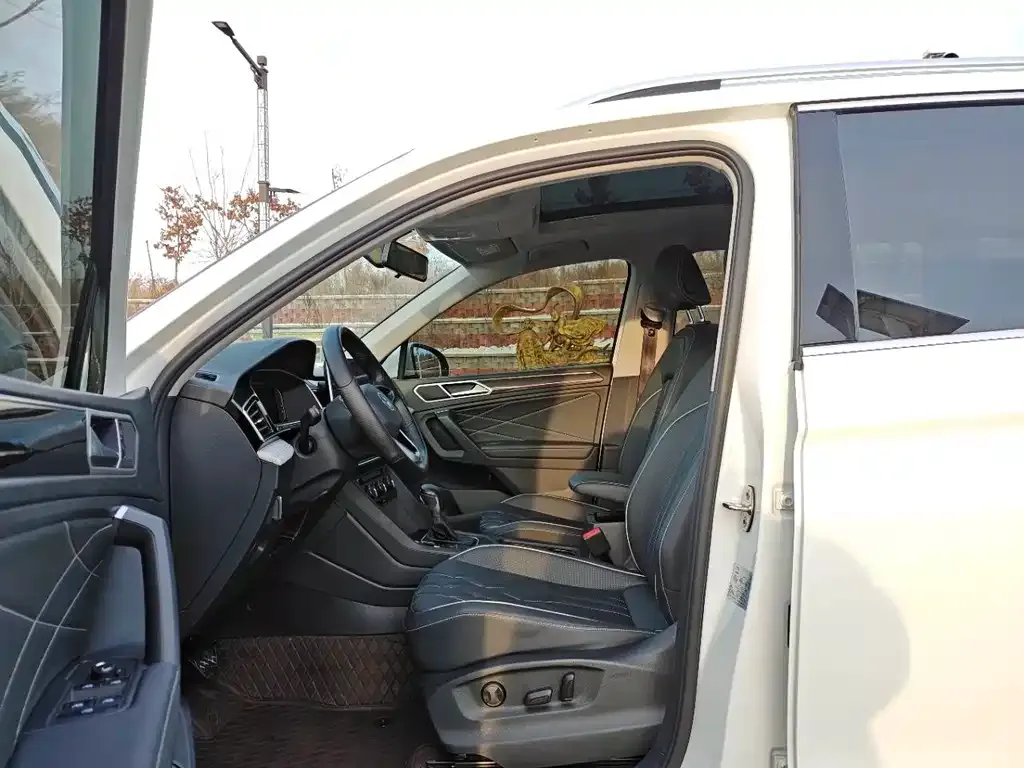 Volkswagen Tiguan L 2022 из CN, фото 9