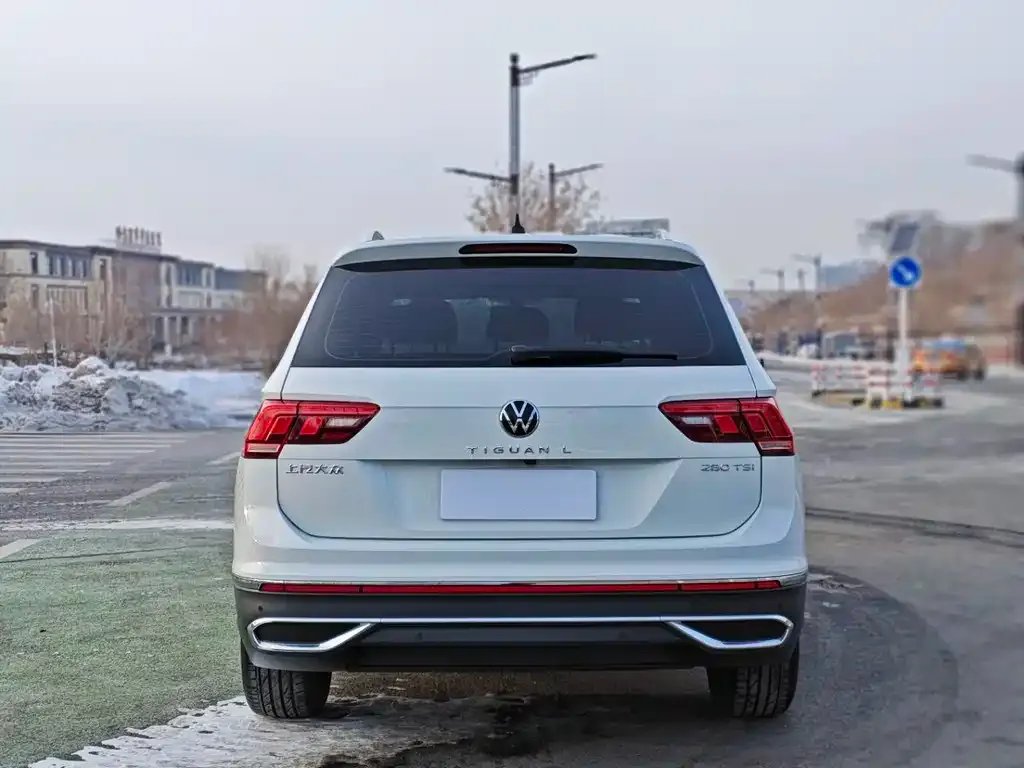 Volkswagen Tiguan L 2022 из CN, фото 10