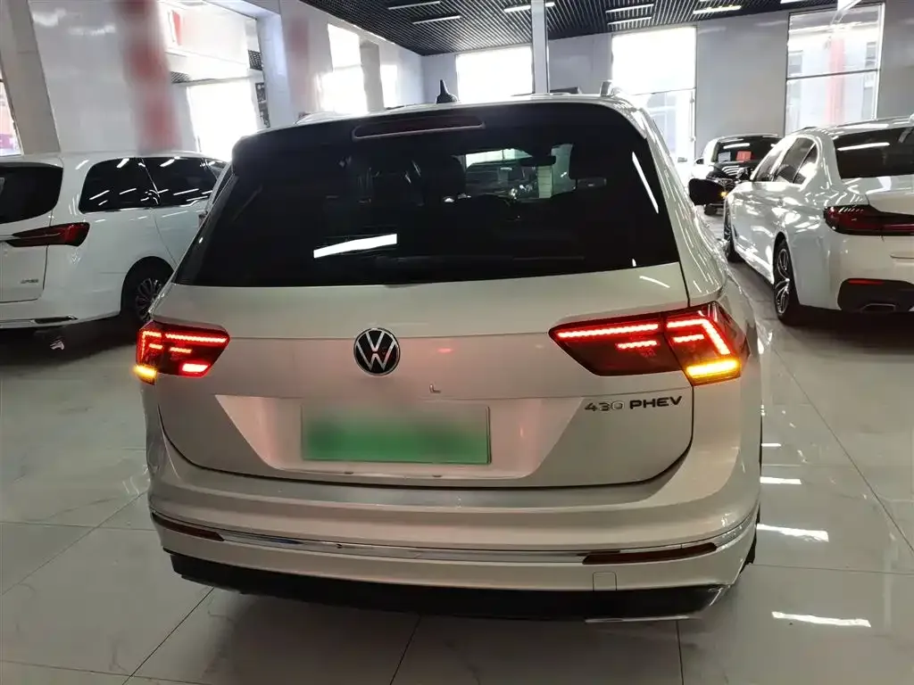 Volkswagen Tiguan L New Energy — фото 5