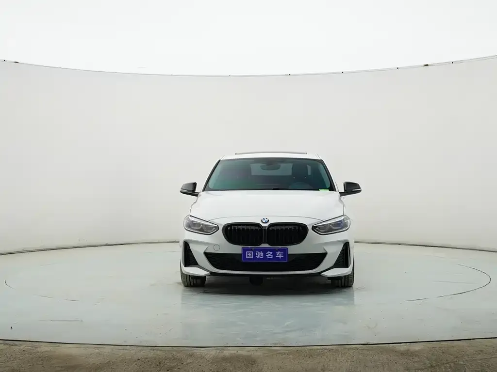 BMW 1 Series 2023 из CN, фото 6