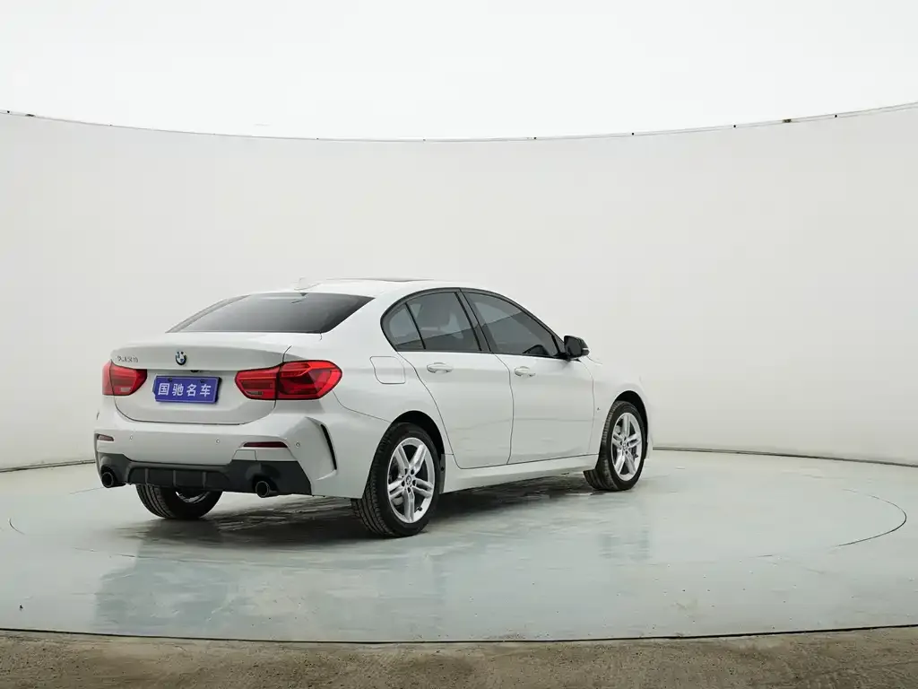 BMW 1 Series 2023 из CN, фото 7