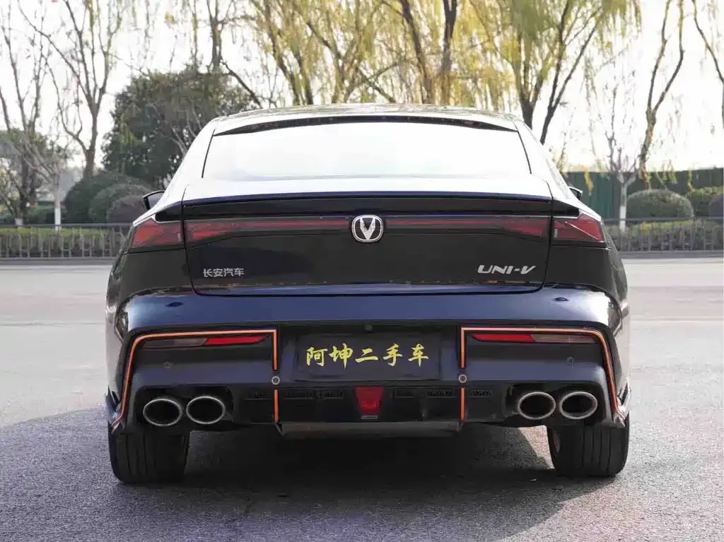 Changan UNI-V 2023 из CN, фото 2