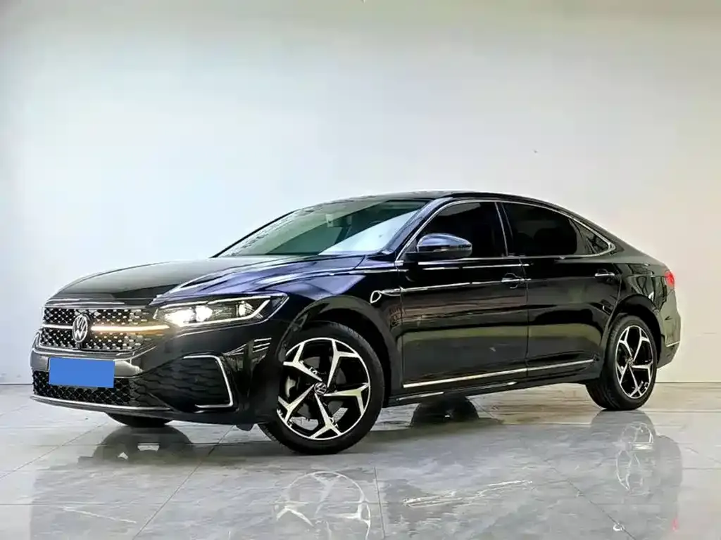 Volkswagen Passat 2022 из CN, фото 1