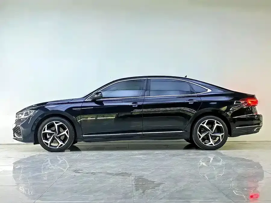 Volkswagen Passat 2022 из CN, фото 9