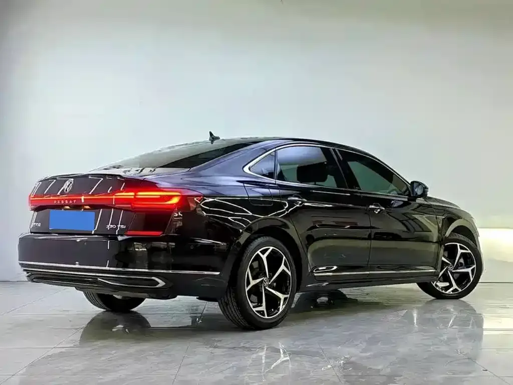 Volkswagen Passat 2022 из CN, фото 10