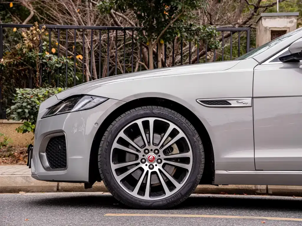 Jaguar XFL 2024 из CN, фото 10