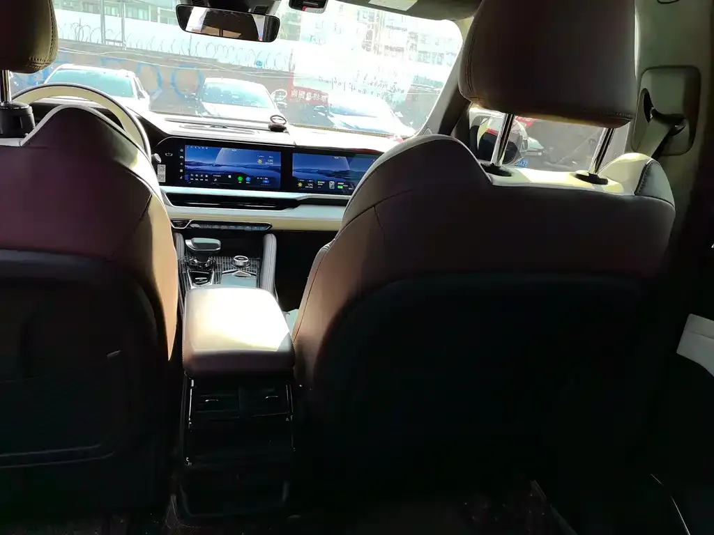 Geely Xingyue L 2023 из CN, фото 3