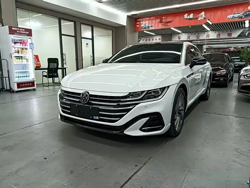 Volkswagen CC 2023 из CN, фото 1