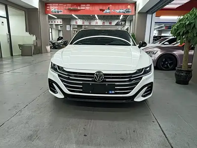 Volkswagen CC 2023 из CN, фото 5