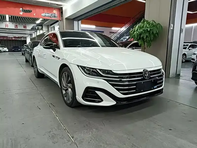 Volkswagen CC 2023 из CN, фото 3