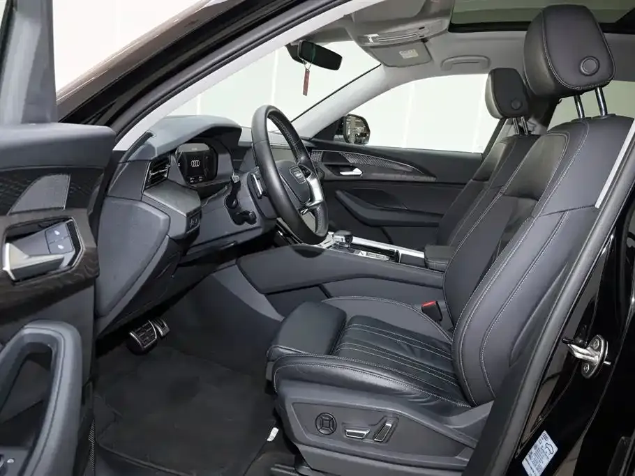 Audi Q6 2023 из CN, фото 9