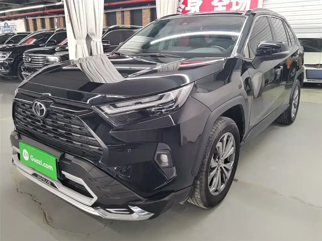 Toyota RAV4 2024 из CN, фото 1