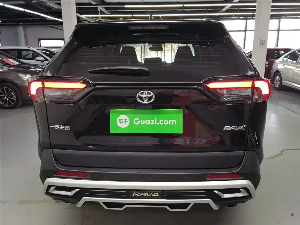 Toyota RAV4 2024 из CN, фото 6
