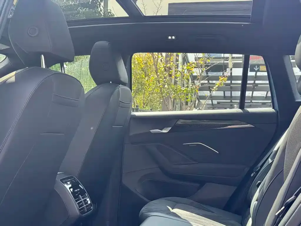 Volkswagen Tiguan L 2024 из CN, фото 5