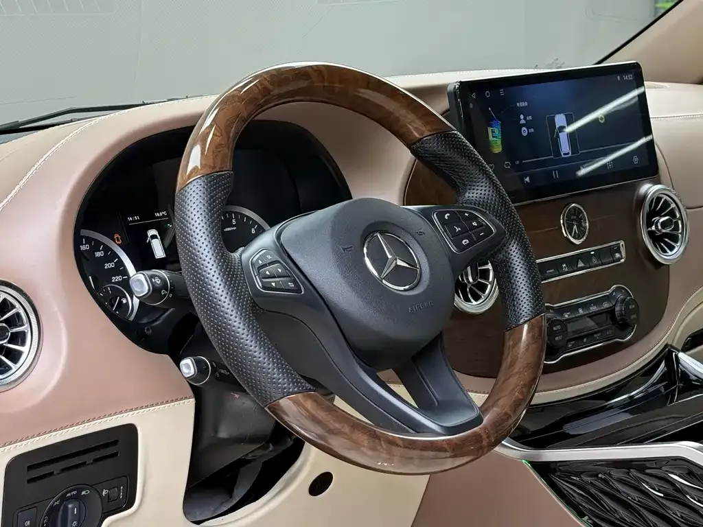 Mercedes-Benz Vito 2023 из CN, фото 8