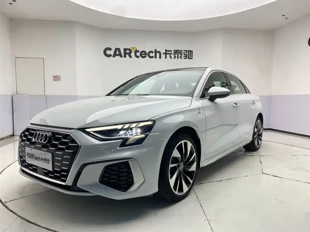 Audi A3 — фото 1